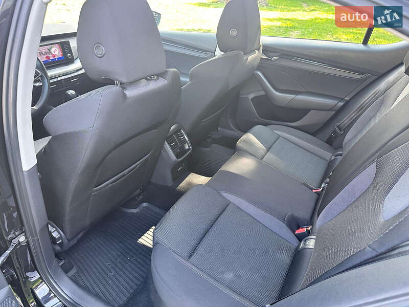 Ліфтбек Skoda Octavia 2021 в Чернівцях