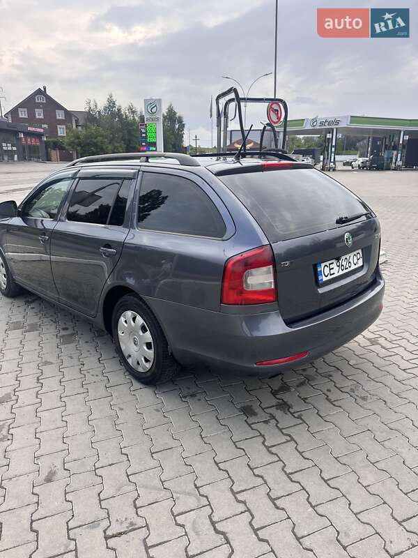 Універсал Skoda Octavia 2012 в Чернівцях