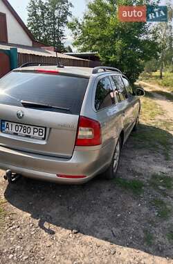 Універсал Skoda Octavia 2012 в Вишгороді