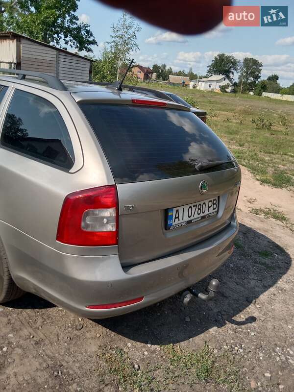 Универсал Skoda Octavia 2012 в Вышгороде