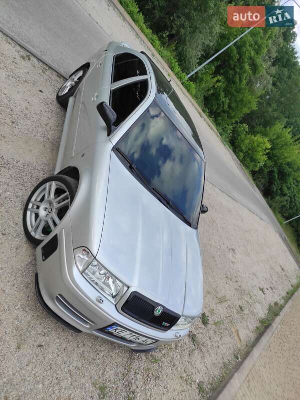 Лифтбек Skoda Octavia 2002 в Днепре