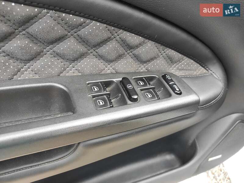 Лифтбек Skoda Octavia 2002 в Днепре