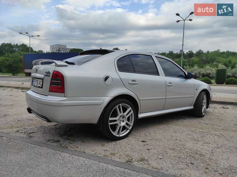 Лифтбек Skoda Octavia 2002 в Днепре