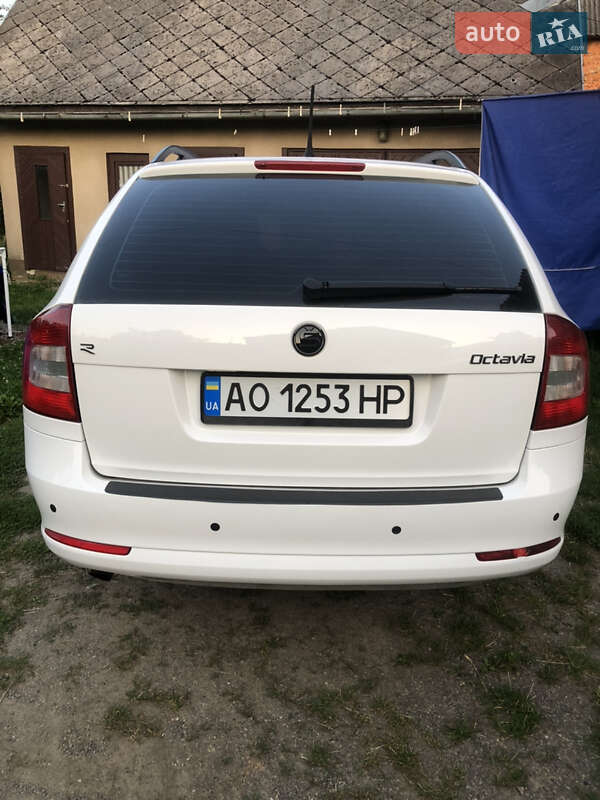 Универсал Skoda Octavia 2012 в Хусте