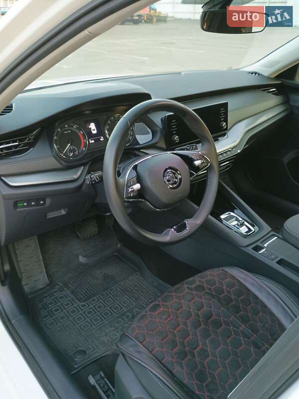 Лифтбек Skoda Octavia 2023 в Днепре
