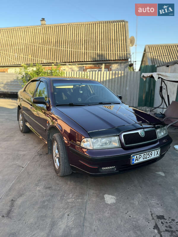 Лифтбек Skoda Octavia 1999 в 