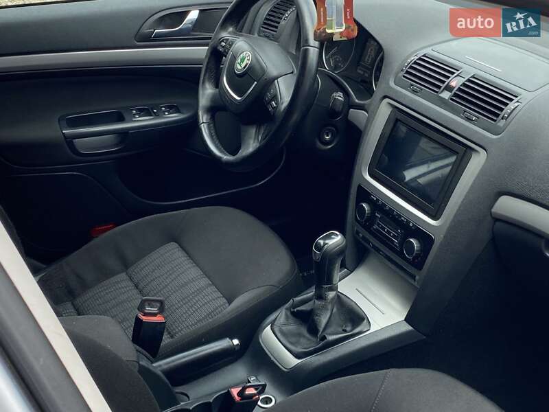 Универсал Skoda Octavia 2011 в Калуше