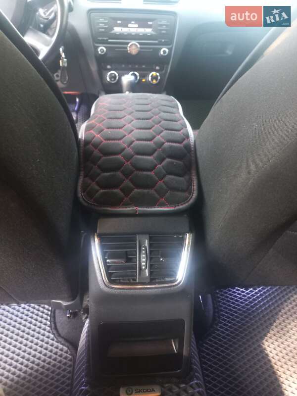 Универсал Skoda Octavia 2014 в Ильинцах