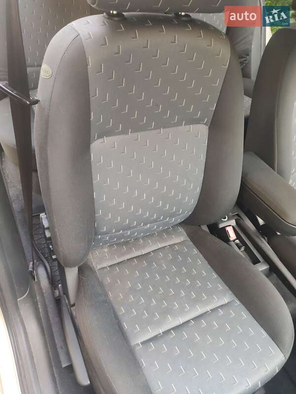 Универсал Skoda Octavia 2001 в Киеве