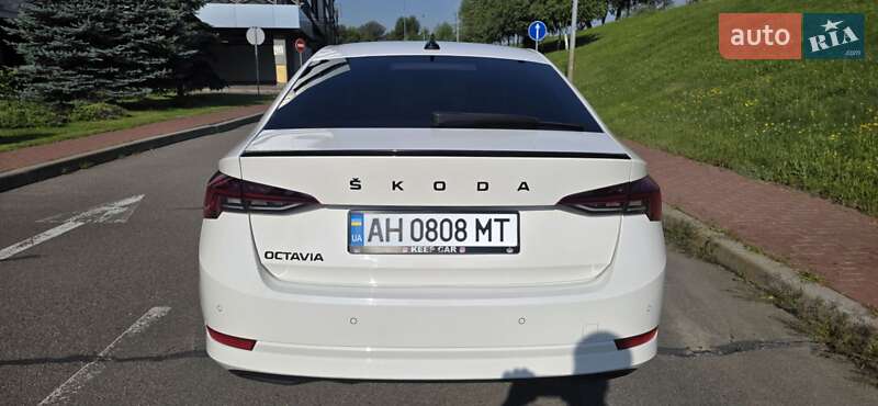 Лифтбек Skoda Octavia 2023 в Киеве
