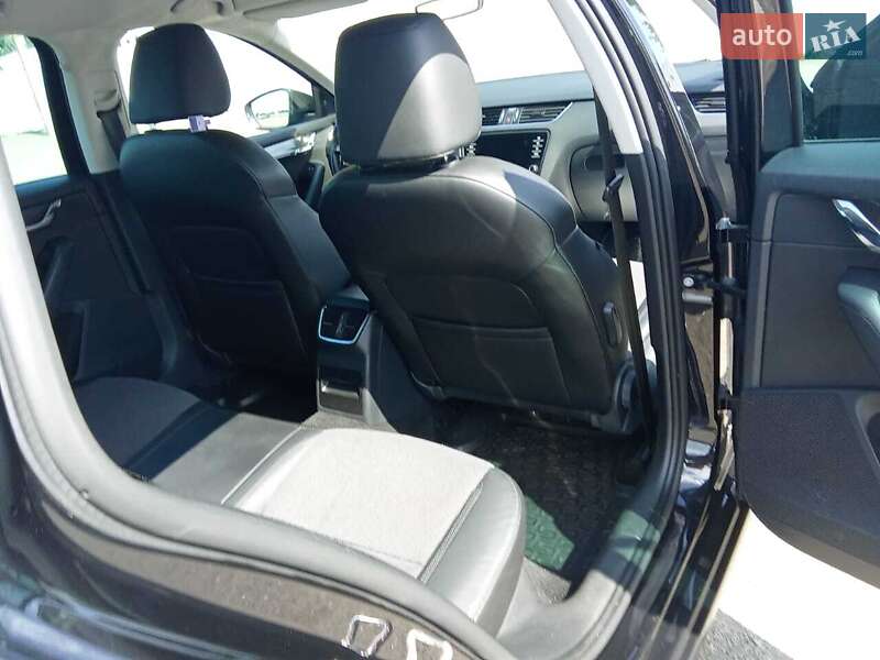 Универсал Skoda Octavia 2018 в Чернигове