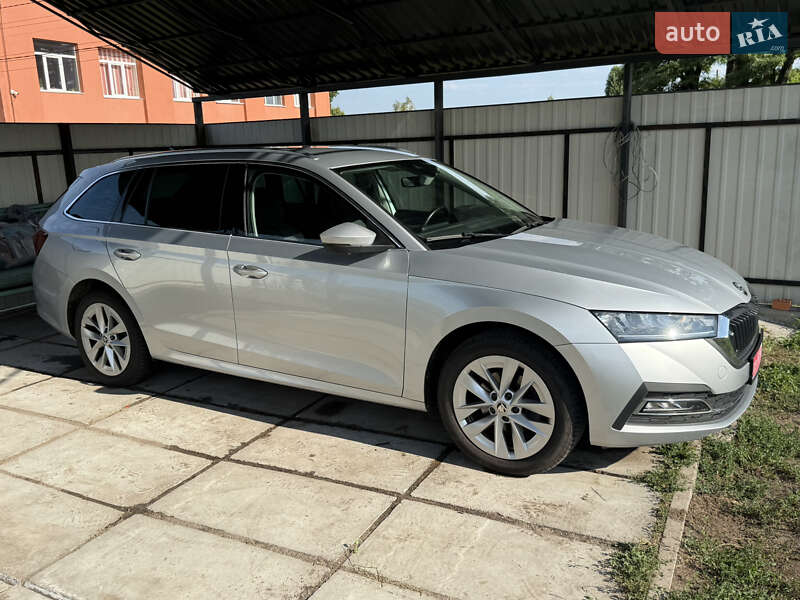 Универсал Skoda Octavia 2022 в Киеве