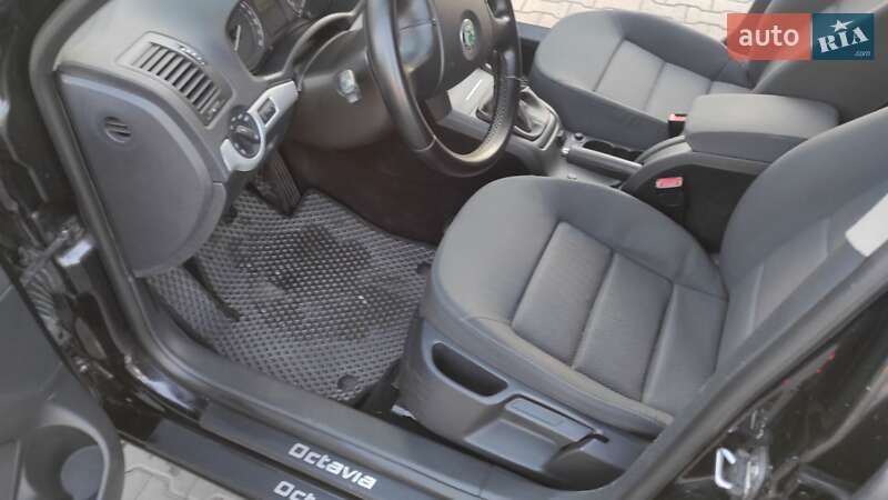 Лифтбек Skoda Octavia 2006 в Одессе
