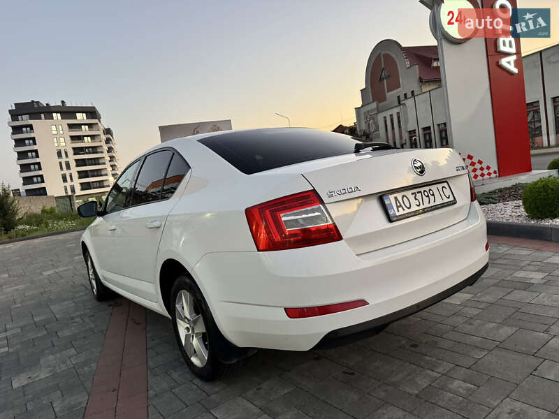 Ліфтбек Skoda Octavia 2015 в Хусті