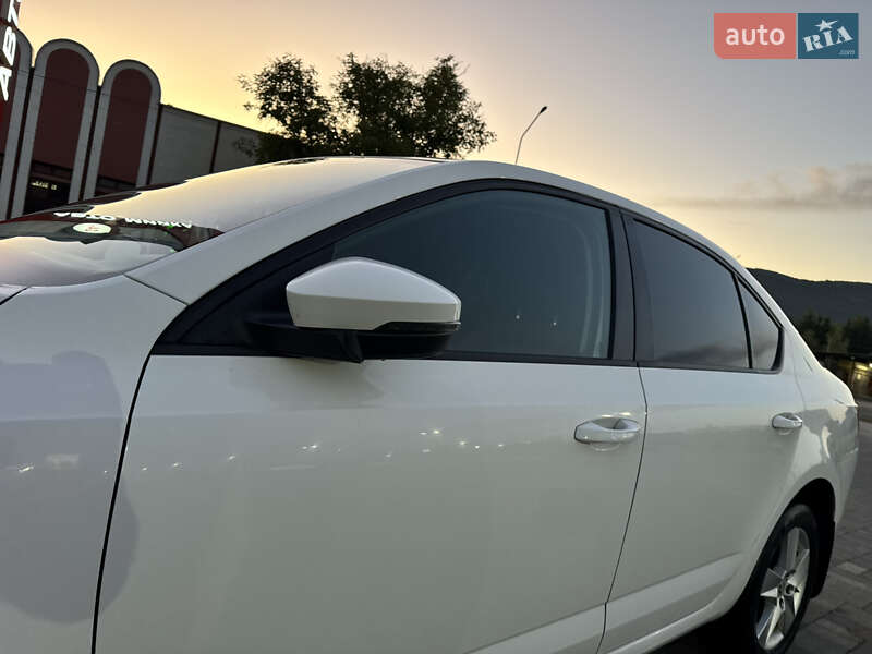 Ліфтбек Skoda Octavia 2015 в Хусті