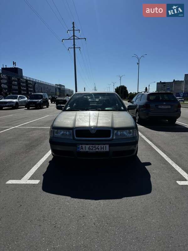 Ліфтбек Skoda Octavia 2002 в Чернігові