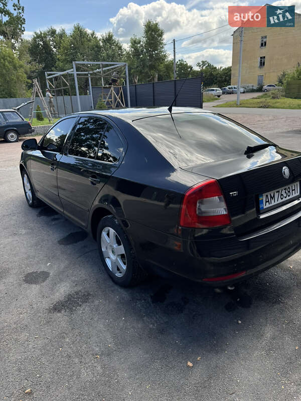 Лифтбек Skoda Octavia 2010 в Житомире