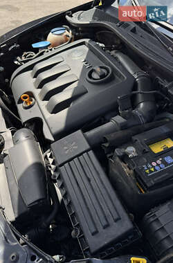 Лифтбек Skoda Octavia 2010 в 
