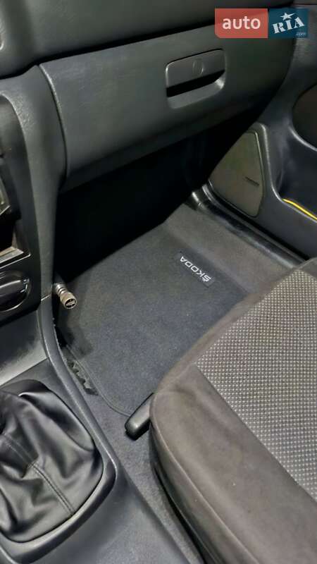 Лифтбек Skoda Octavia 2003 в Ахтырке