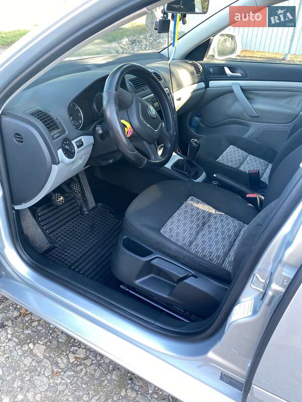 Лифтбек Skoda Octavia 2010 в Каменец-Подольском фото 18 Лифтбек Skoda Octavia 2010 в Каменец-Подольском