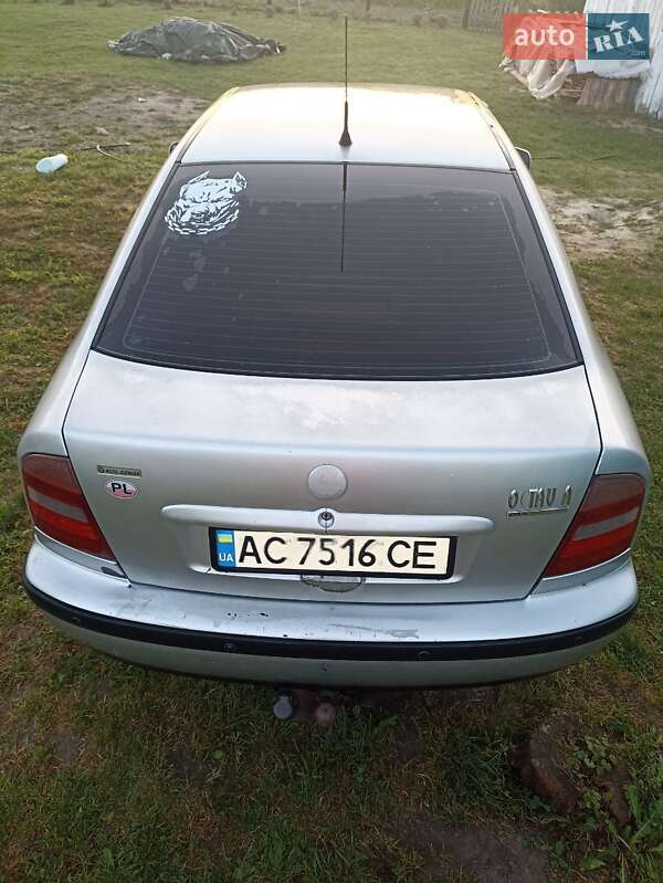 Лифтбек Skoda Octavia 1998 в Рожище