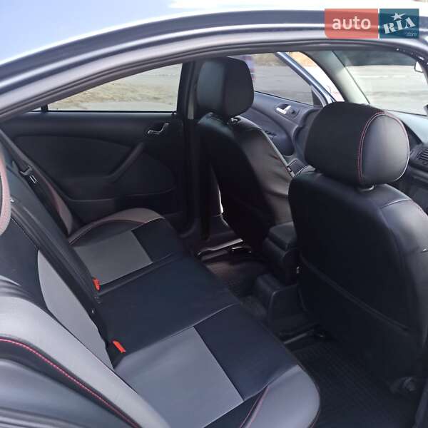 Ліфтбек Skoda Octavia 2006 в Братському