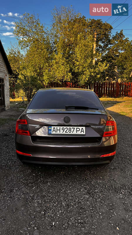 Лифтбек Skoda Octavia 2016 в Александровке