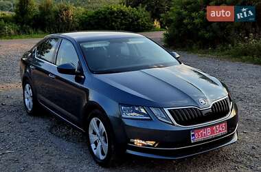 Лифтбек Skoda Octavia 2019 в Сваляве