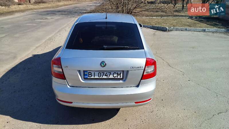 Лифтбек Skoda Octavia 2012 в Зенькове