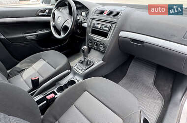 Лифтбек Skoda Octavia 2006 в 