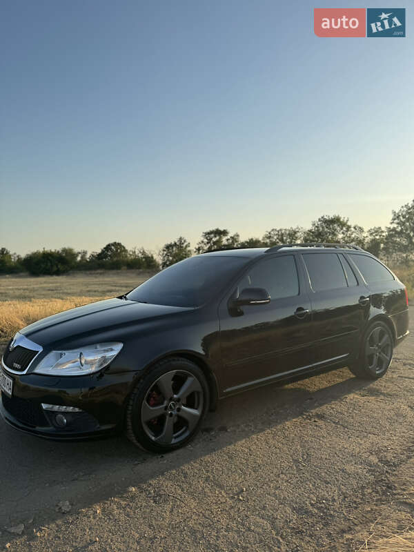 Универсал Skoda Octavia 2010 в Вознесенске