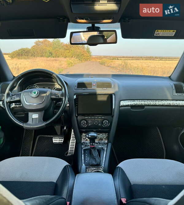 Универсал Skoda Octavia 2010 в Вознесенске