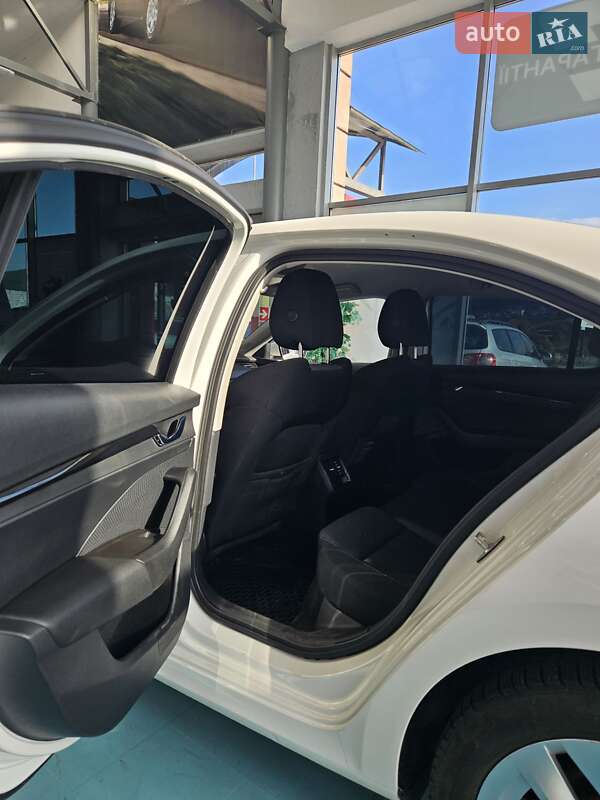 Ліфтбек Skoda Octavia 2020 в Хусті