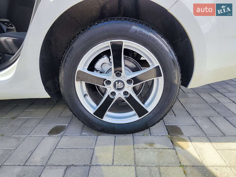 Лифтбек Skoda Octavia 2014 в Житомире фото 5 Лифтбек Skoda Octavia 2014 в Житомире