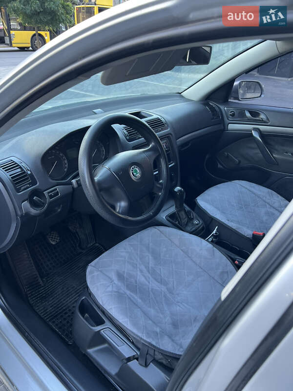 Лифтбек Skoda Octavia 2005 в Полтаве