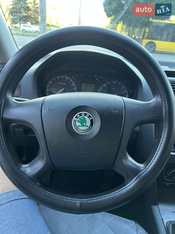Лифтбек Skoda Octavia 2005 в Полтаве