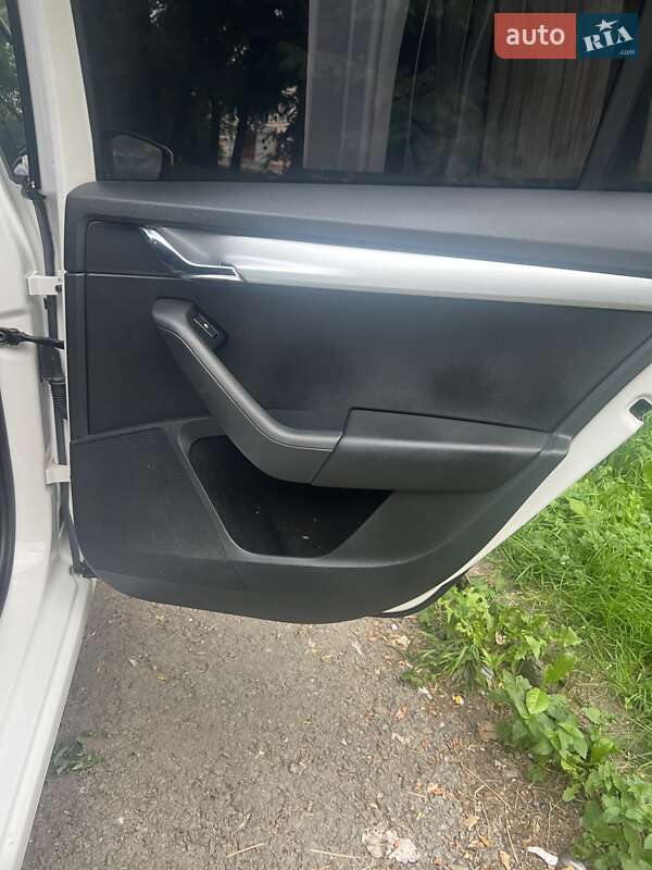 Универсал Skoda Octavia 2017 в Хмельницком