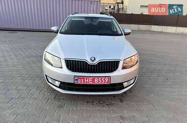 Универсал Skoda Octavia 2015 в Луцке