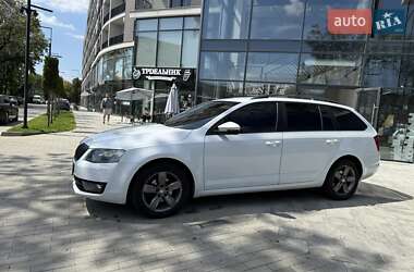 Універсал Skoda Octavia 2014 в Ужгороді