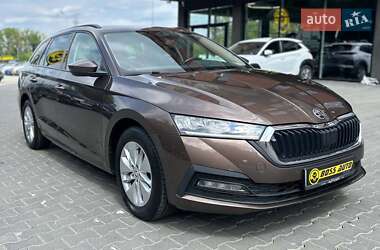 Универсал Skoda Octavia 2021 в Черновцах