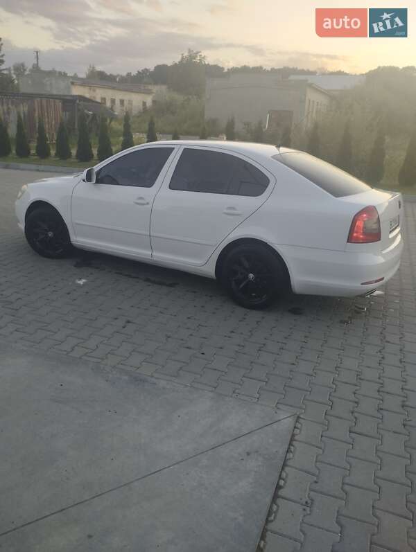 Ліфтбек Skoda Octavia 2009 в Ходореві