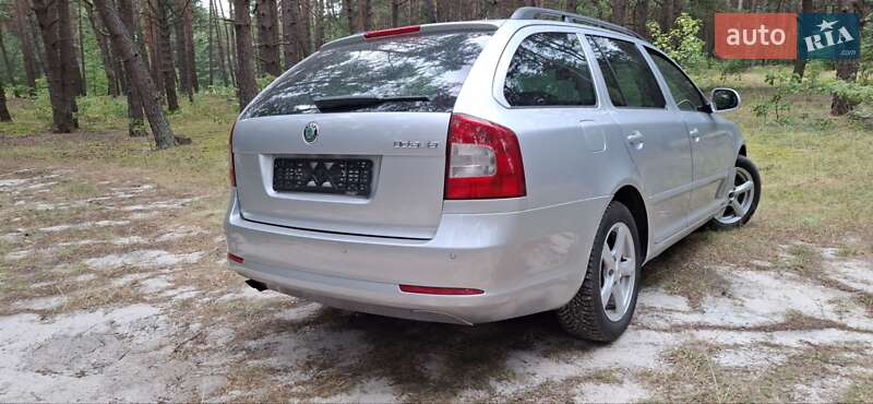Универсал Skoda Octavia 2012 в Остроге