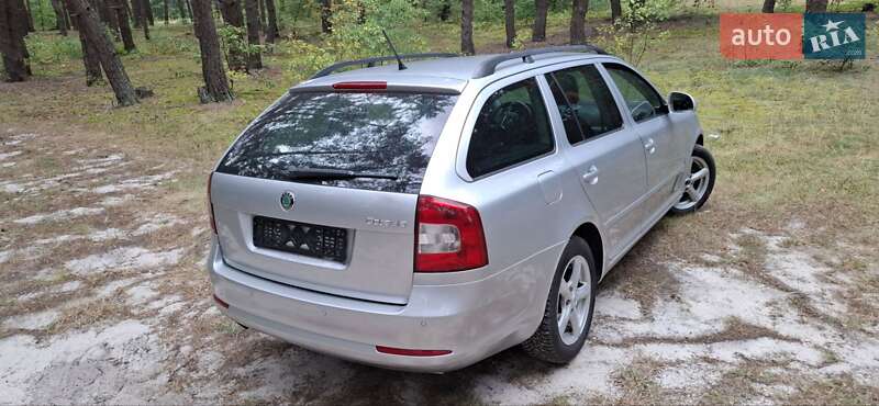 Универсал Skoda Octavia 2012 в Остроге