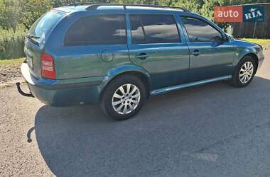 Универсал Skoda Octavia 2003 в Сколе