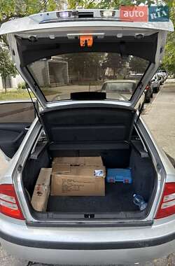 Лифтбек Skoda Octavia 2003 в 