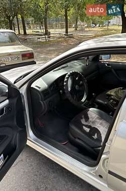 Лифтбек Skoda Octavia 2003 в 