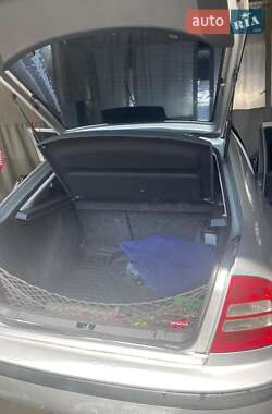 Лифтбек Skoda Octavia 2001 в 