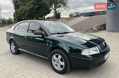 Лифтбек Skoda Octavia 2002 в Львове