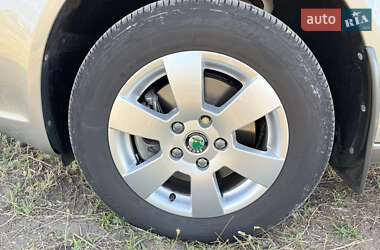 Лифтбек Skoda Octavia 2012 в 
