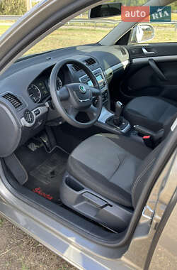 Лифтбек Skoda Octavia 2012 в 